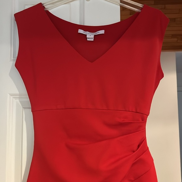 NWOT Diane Von Furstenberg Red Knee Length Ruched Waist Sheath Cocktail Dress - Picture 5 of 9